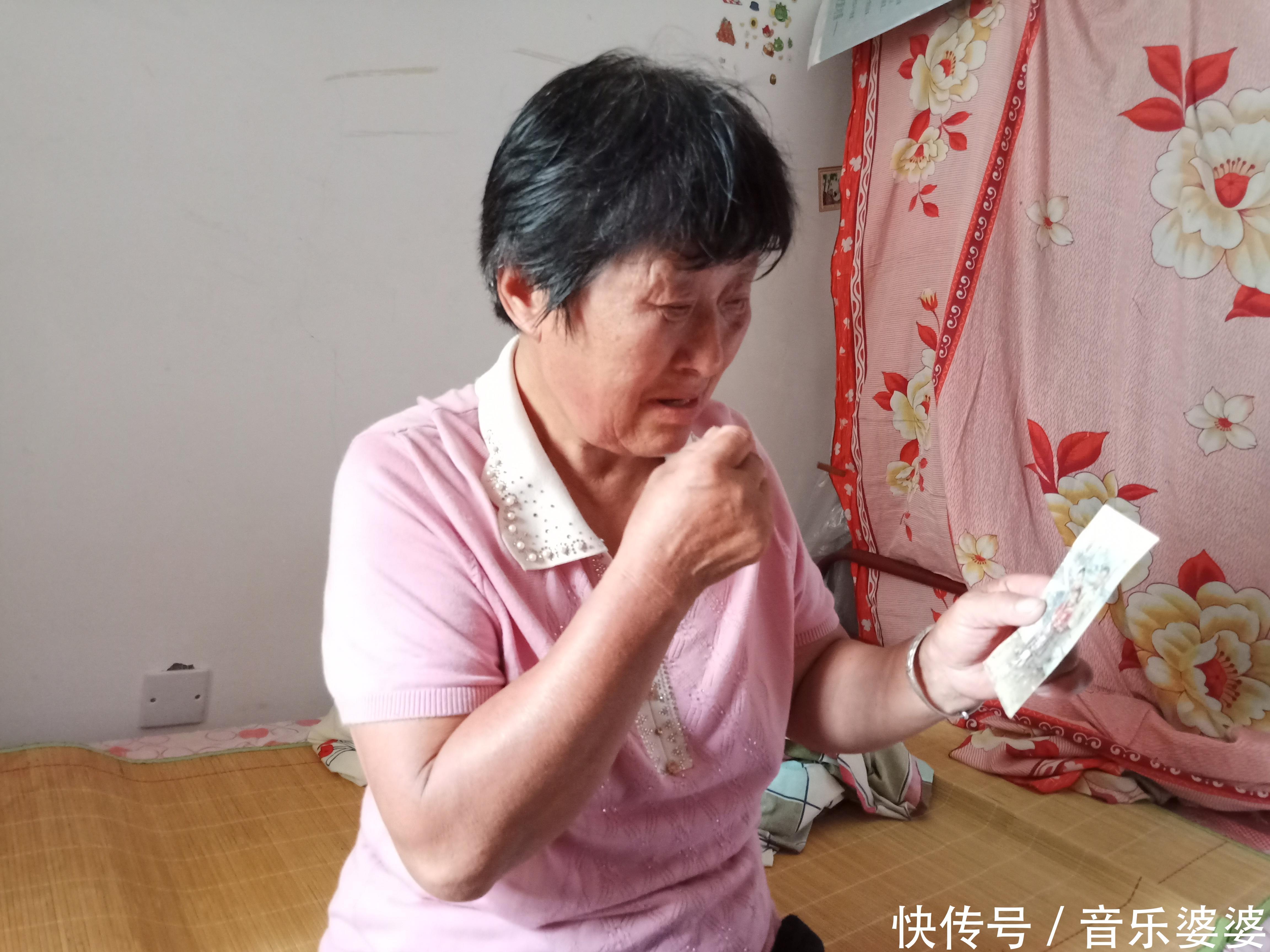 男子为赚整容钱离家出走16年,父亲抱憾离世,母