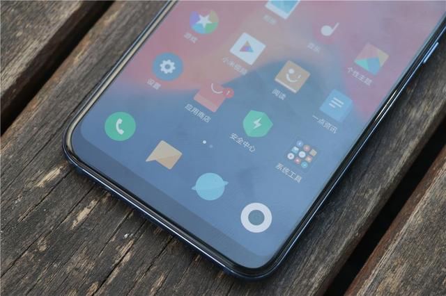 小米8搭载Adreno 630图形处理器 比荣耀play上