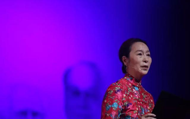 演员奚美娟,高龄产子仍留不住丈夫的心,离婚后