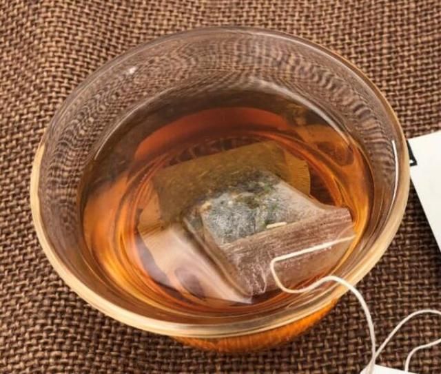 甲胎蛋白偏高,肝细胞受损,不是肝炎就是肝癌,你