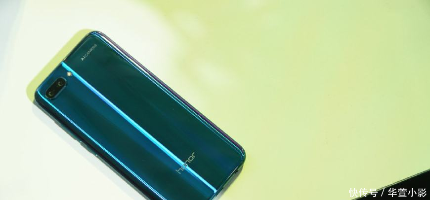 目前性价比最高的四款手机,第一款来自千元机