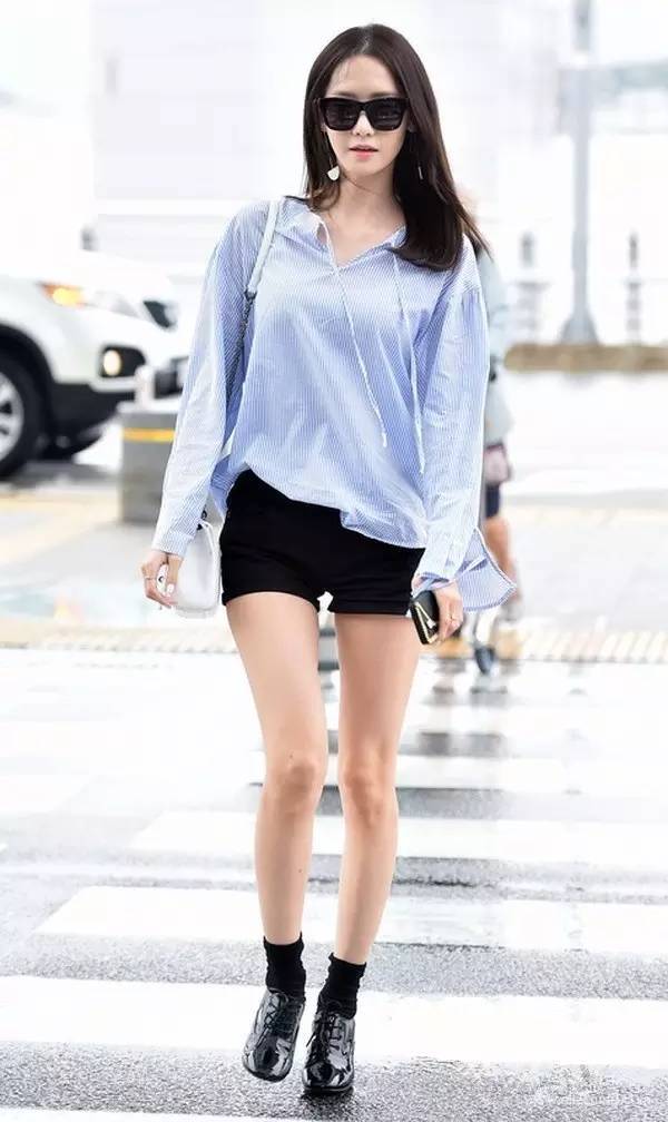 韩流明星最爱的oversize衬衫，入秋穿正好!
