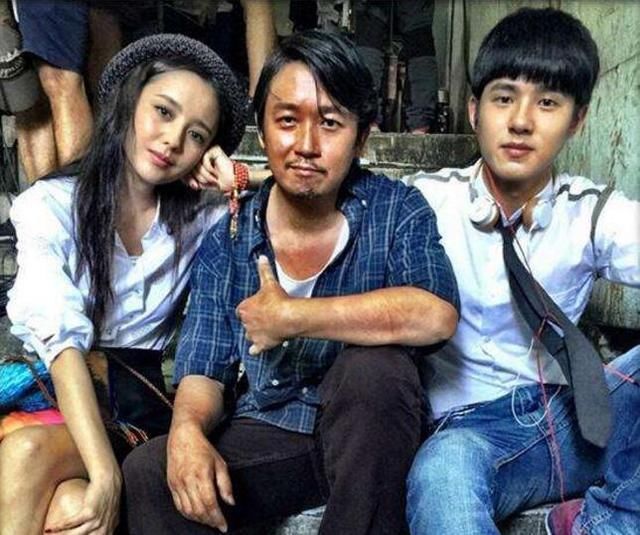 白敬亭戴发带是为减轻耳朵发炎,刘昊然喊佟丽