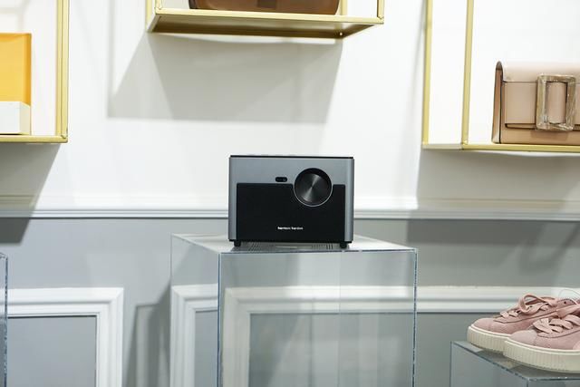 看世界杯用什么?极米无屏电视H2 Slim高清大屏