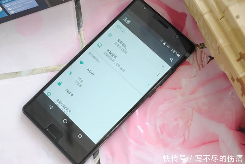 号称最惨老牌手机,从2700元跌至750元,依旧