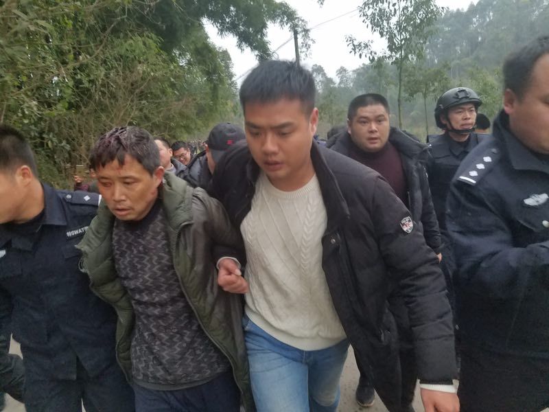 四川涉嫌两起恶性案件嫌疑人冯学华被警方控制