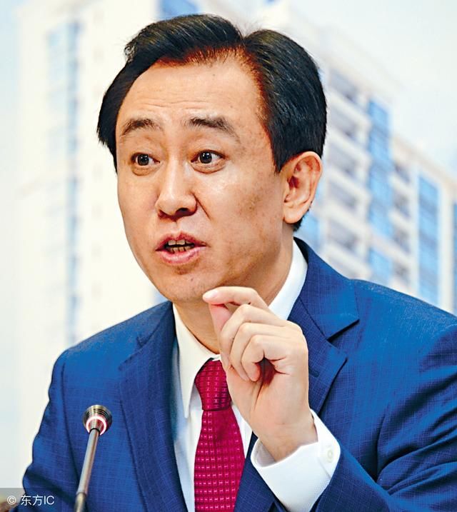 许家印一天跌去180亿全球最惨,李嘉诚坐看他排