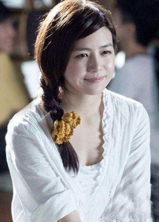 当女明星都扎起了马尾辫,倪妮Angelababy霸气