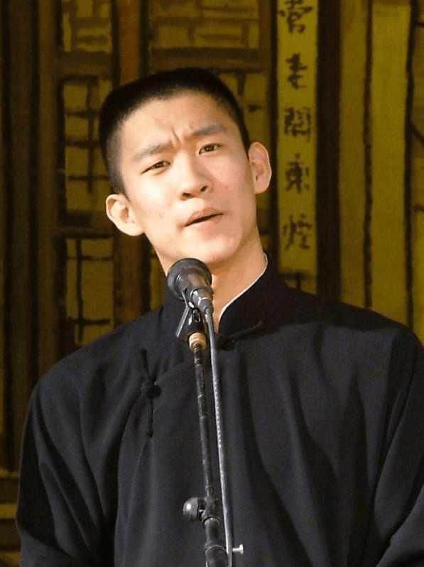 德云社10年之内有12人退出,有的不幸病逝,有的瞬间爆红