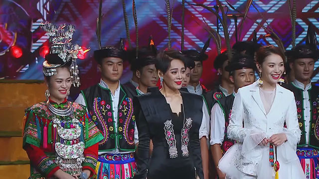 宁静跨界唱山歌 51人帮唱团艳压全场 宁静跨界唱山歌 51人帮唱团艳压全场