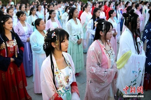 元宵与七夕:哪个才是“中国情人节”? 元宵与七夕:哪个才是“中国情人节”?