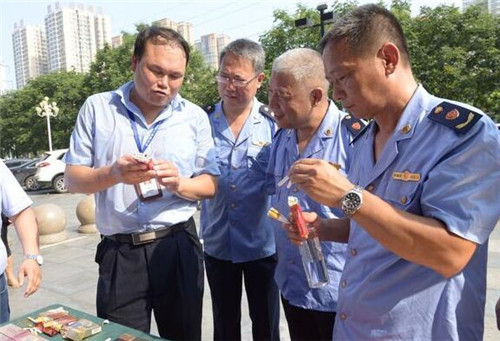 河南南阳:亮剑行动 剑指违法卷烟