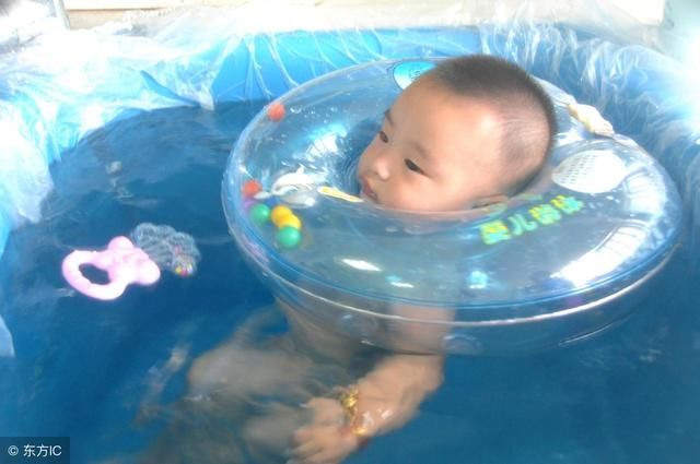 带宝宝去室内恒温游泳馆有这么多好处!