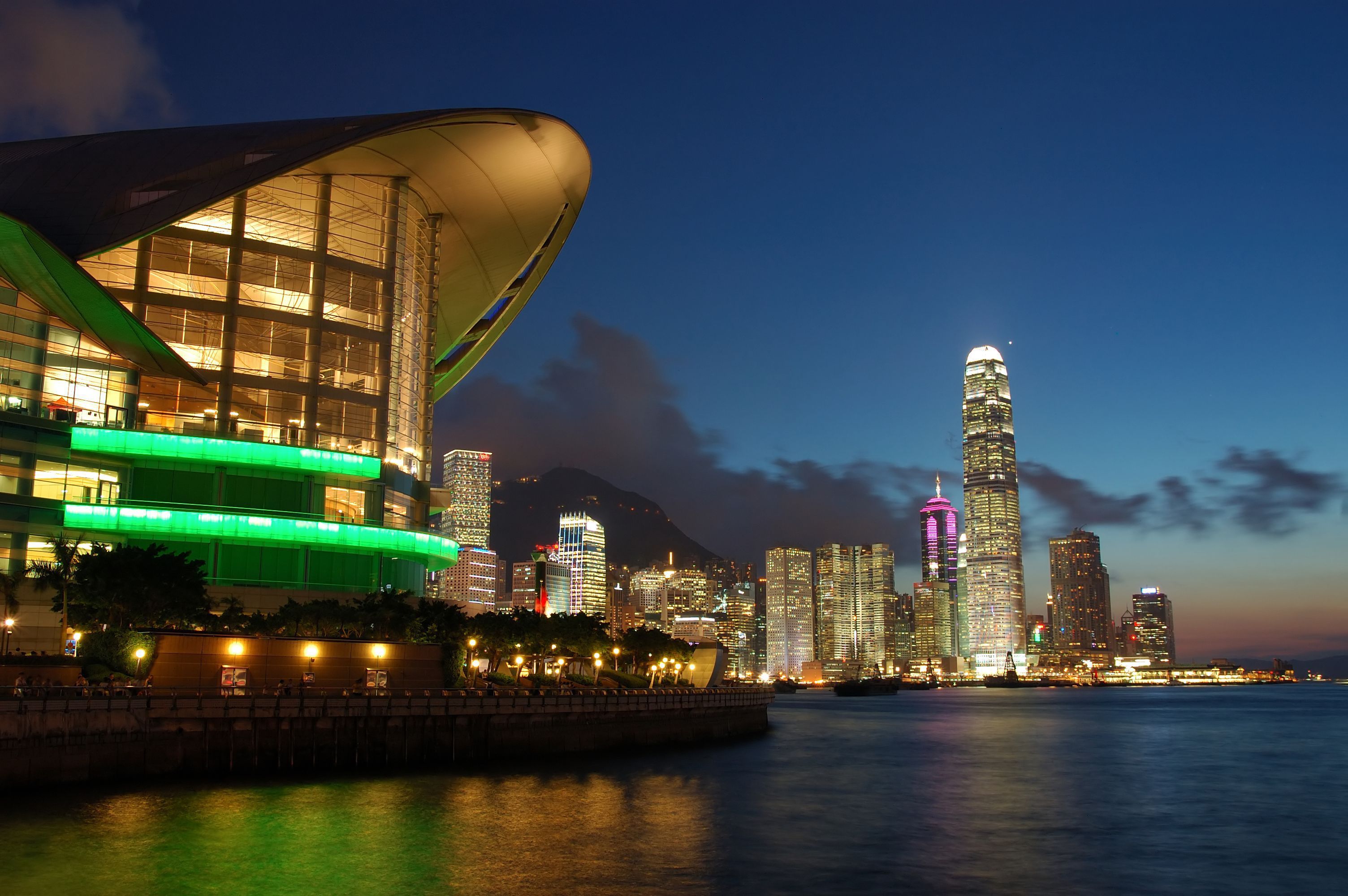 香港,简称"港",全称为中华人民共和国香港特别行政区(hksar).