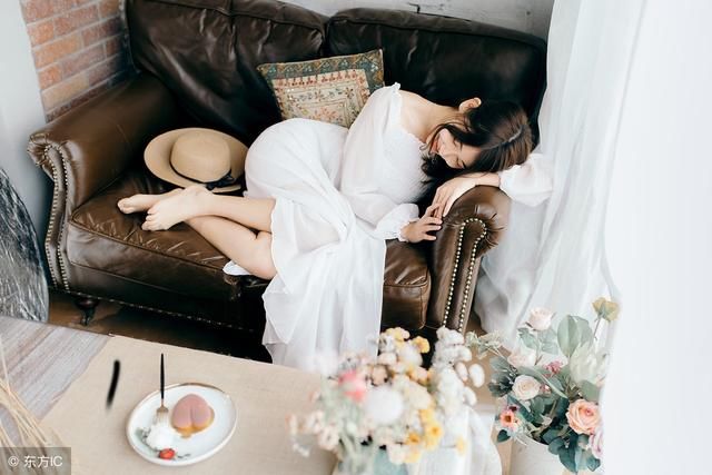 结婚前一晚,老公问我三个问题,听了他的解释,我