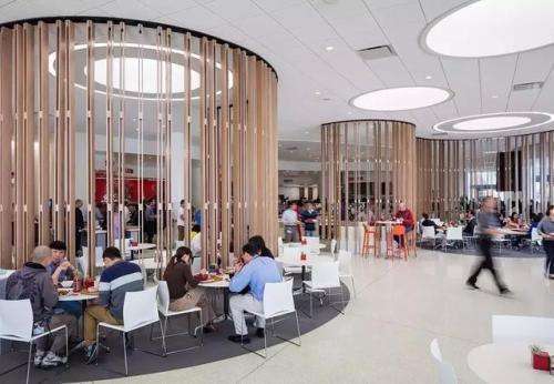 为什么刘强东敢说: 京东快递员5年就能回乡买