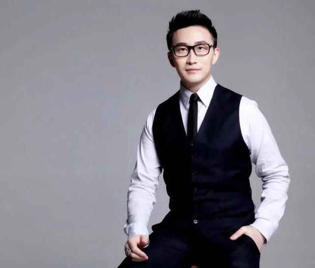 量化派创始人周灏:创业九死一生,数字是我的