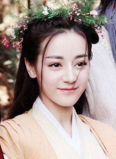 头戴花环的5位古装女子:赵丽颖力压迪丽热巴