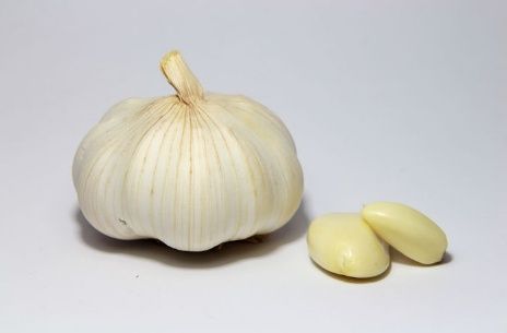 吃大蒜恶心想吐怎么回事,吃大蒜的四大禁忌