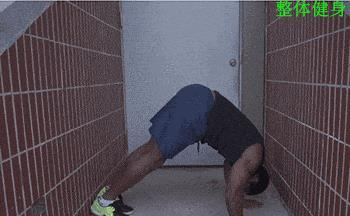 6个徒手三角肌锻炼动作, 练宽你肩膀不再需要