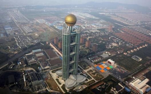 昔日的天下第一村,华西村破产负债389亿,到底