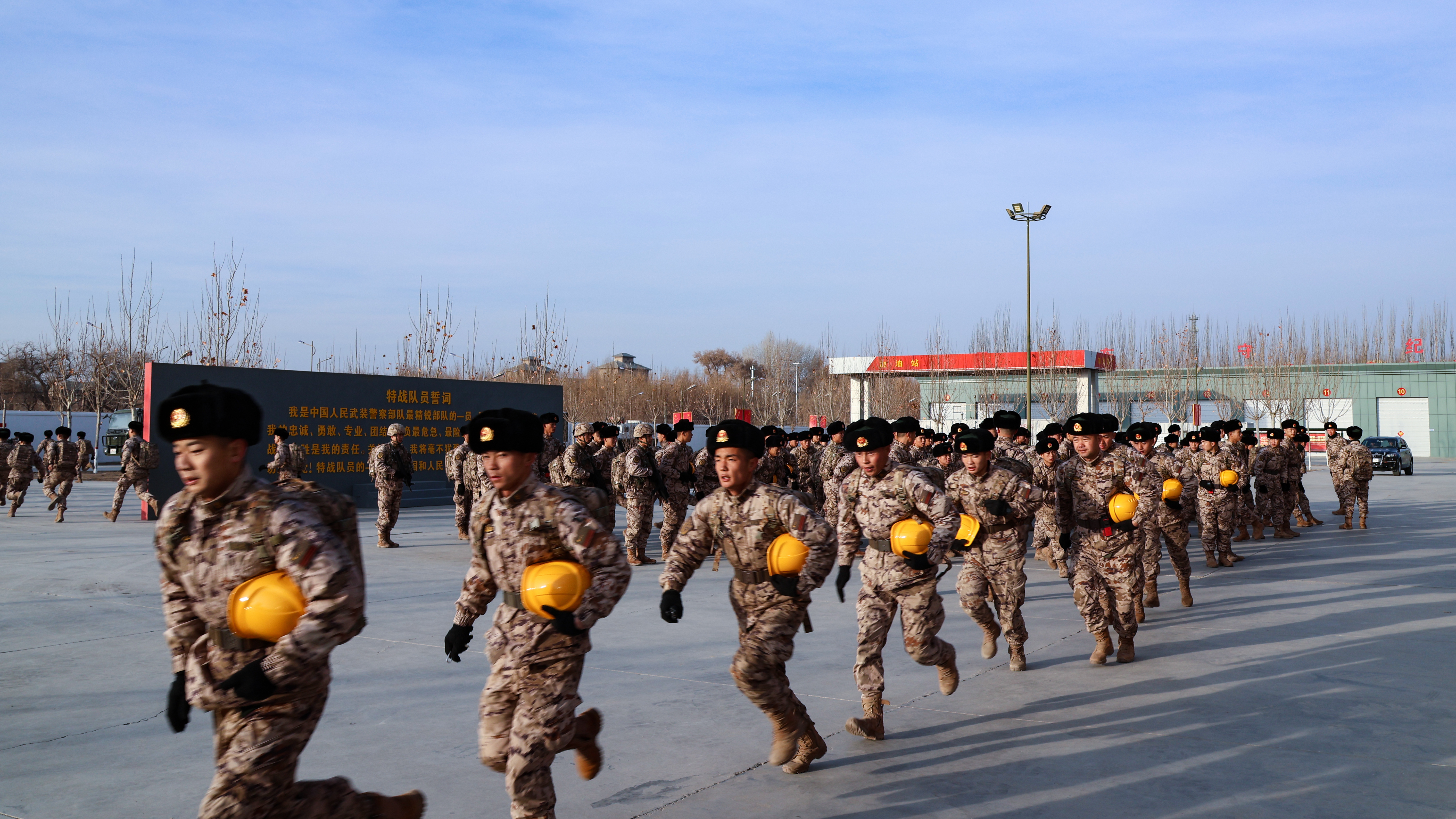 节日我在岗,武警兵团总队执勤第二支队官兵全面坚守执勤一线 节日我在岗,武警兵团总队执勤第二支队官兵全面坚守执勤一线