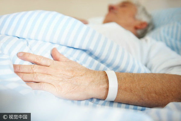 拯救老腰:几个简单的瑜伽动作,改善你的腰间盘