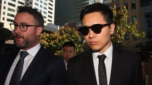 高云翔性侵案正式庭审，高云翔王晶均不认罪