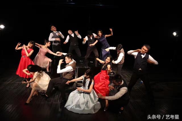 艺考星校园实践活动-感受果戈里代表作《死魂