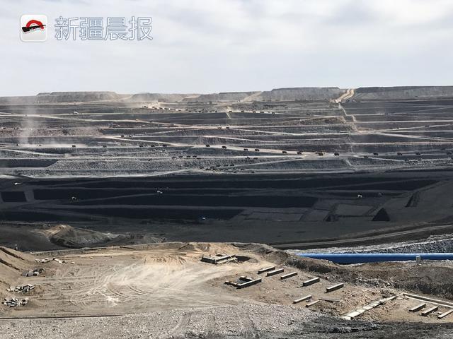 新疆铁路进入5000吨大列运输时代