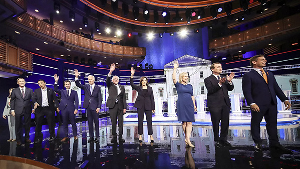 民主党初选辩论第二场:女版奥巴马抢眼 拜登遭围攻 民主党初选辩论第二场:女版奥巴马抢眼 拜登遭围攻