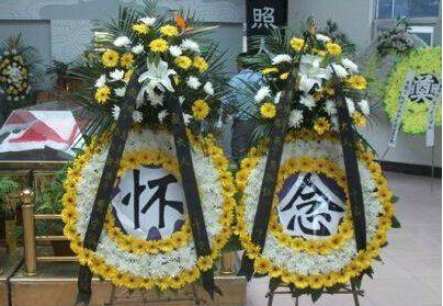 丈夫去世,7岁儿子每天都去公园,我跟过去看到这幕,崩溃了