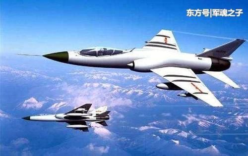 中国最先进六代战机横空出世,机姿优美至极啊