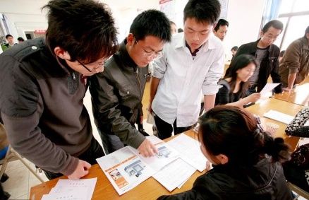 高考成绩上不了二本,是读专科还是复读?看完这