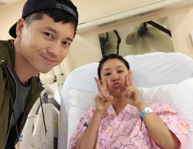 演冯巩女儿一炮而红 明星老公在央戏下跪求婚