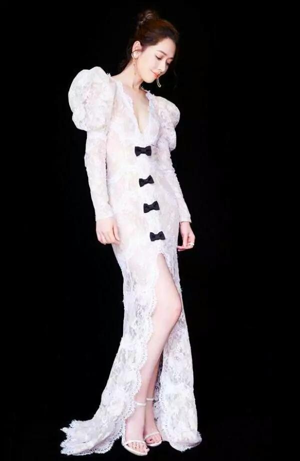 徐璐方脸变尖脸,腿也能比肩江疏影了,网友:郭碧