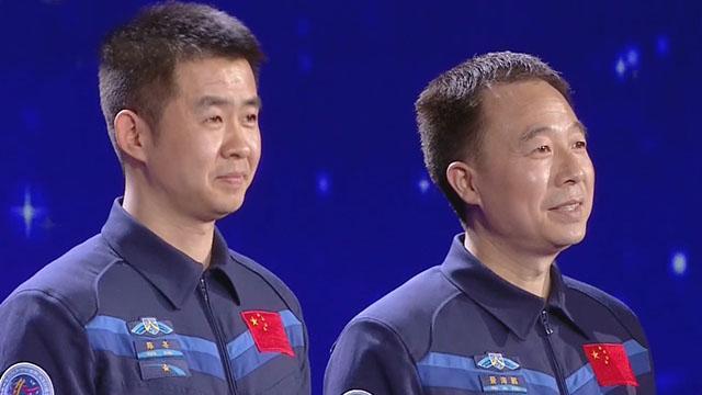 《航天之家腾远梦》景海鹏陈冬讲述太空生活33天