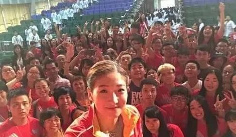 日本公开赛女双决赛开始之前,刘诗雯突然宣布