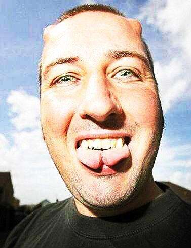 怎么才能让自己变成红眼 t016c5c1a554cc37164.jpg?size=377x489