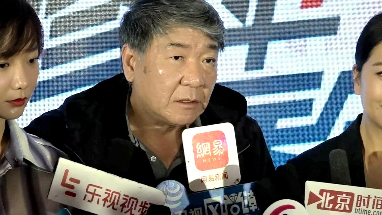 郑晓龙:这部剧他们全程跟拍 说不行就重来 郑晓龙:这部剧他们全程跟拍 说不行就重来