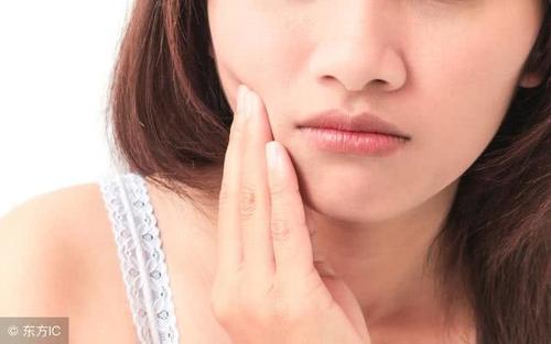 鼻子额头和下巴容易长痘?这3部位易长螨虫,有