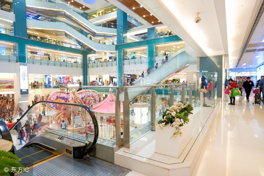 为什么大夏天,香港人一个一个的都穿着长袖和