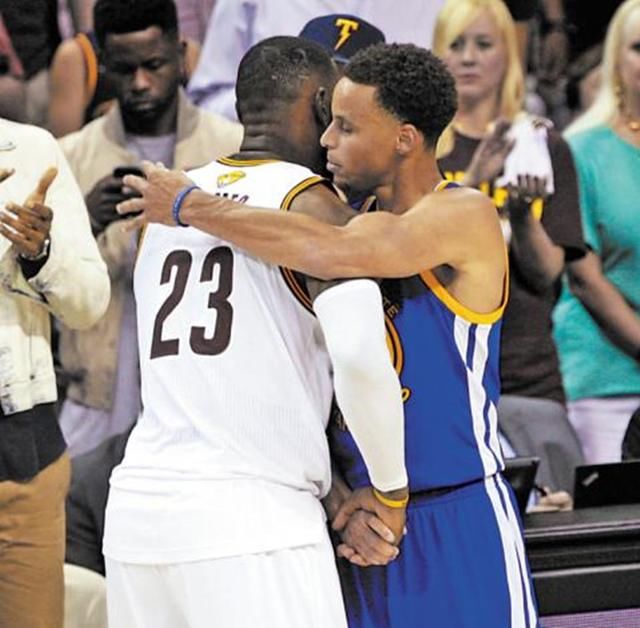 英雄惜英雄!詹姆斯对库里的评价,完美诠释了什