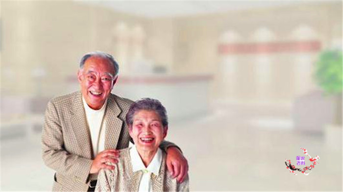 把家产都给了儿子,养老时要儿女一样?网友:做