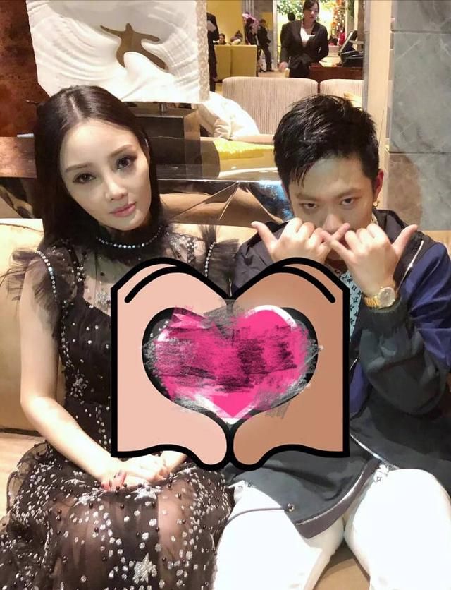 pgone澄清把贾乃亮夫妇当成哥嫂相处,而他新开ins只关注李小璐