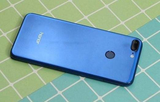 0-999元手机性价比排行榜:红米6A第三,魅蓝S6