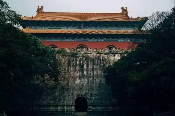 南京故宫做为明朝开国宫城,为什么没有得以保