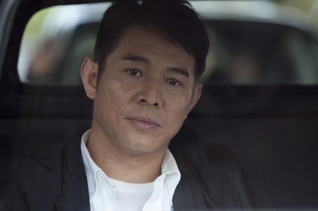 功夫巨星李连杰,移民新加坡?到底为何要放弃中