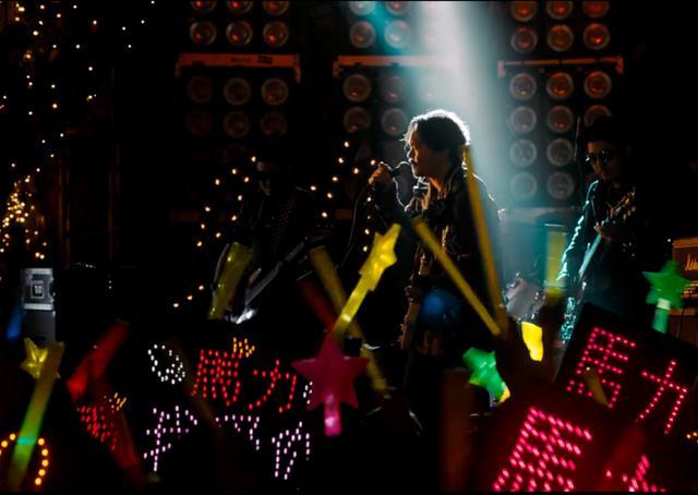 《摆渡人》中鹿晗和陈奕迅竟然同时演唱了这首