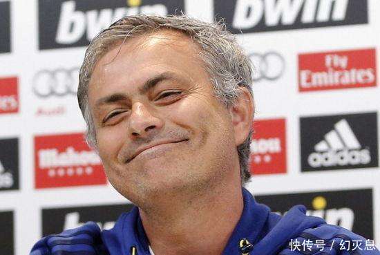 皇家马德里计划腾出球衣号码, 曼联接近转会1